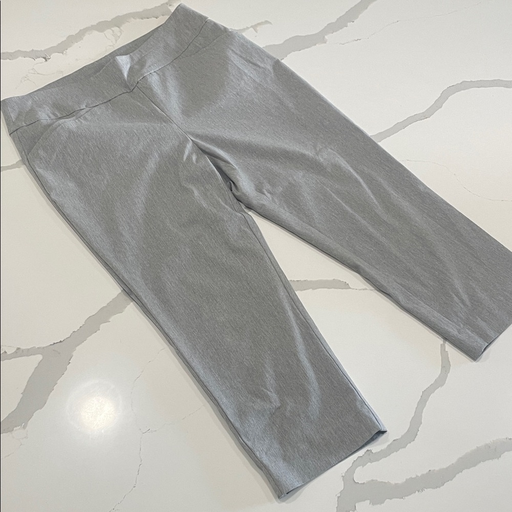 Chico’s fabulously slimming stretch pants size small